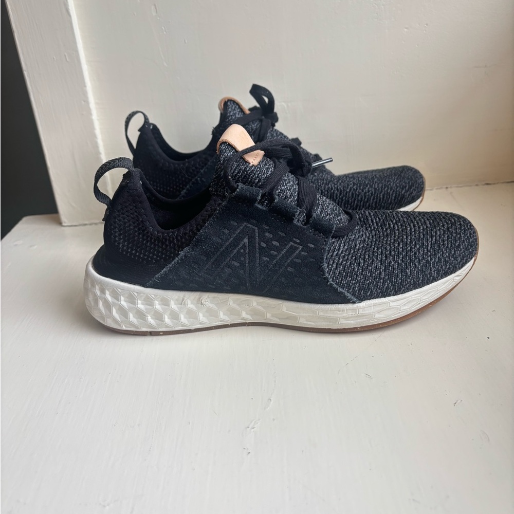 Black New Balances (size 7.5)
